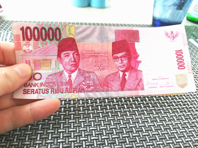 半額SALE／ 【アジア Rupiah Indonesia ルピア 計100万 インドネシア 